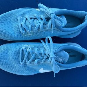 Blue Nike Women’s Training Flex Supreme TR5